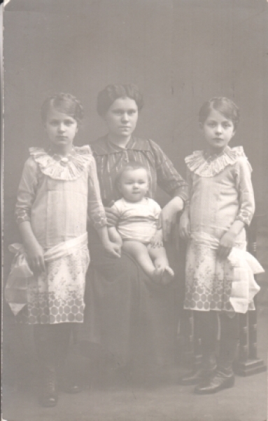 Neznám kdo to je 1915 95 001 A ● - záhadné